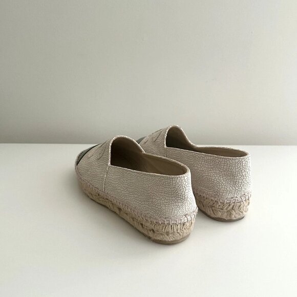 CHANEL Off-White Black Leather CC Logo Cap Toe Espadrille Flats Size 38 US 7.5 - Picture 7 of 13